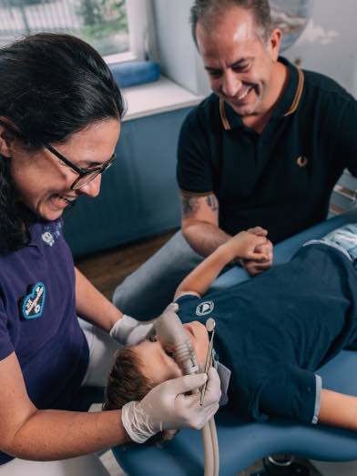 Zahnbehandlung unter Vollnarkose beim Kinderzahnarzt Zahnplanet in München-Schwabing